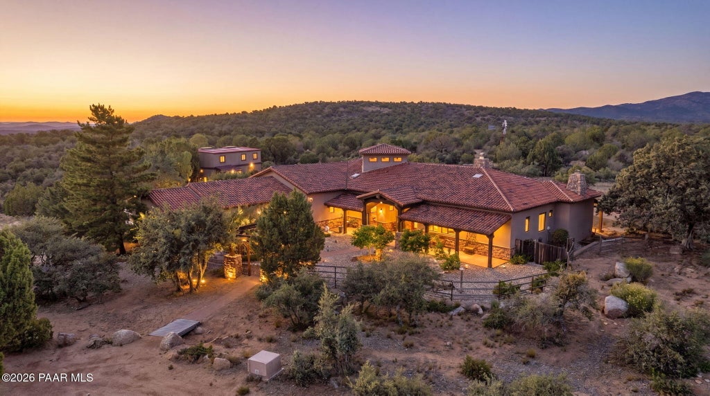 Photo of 11055 W Sweetwater Trail, Skull Valley, AZ 86338 (MLS # 1082600)