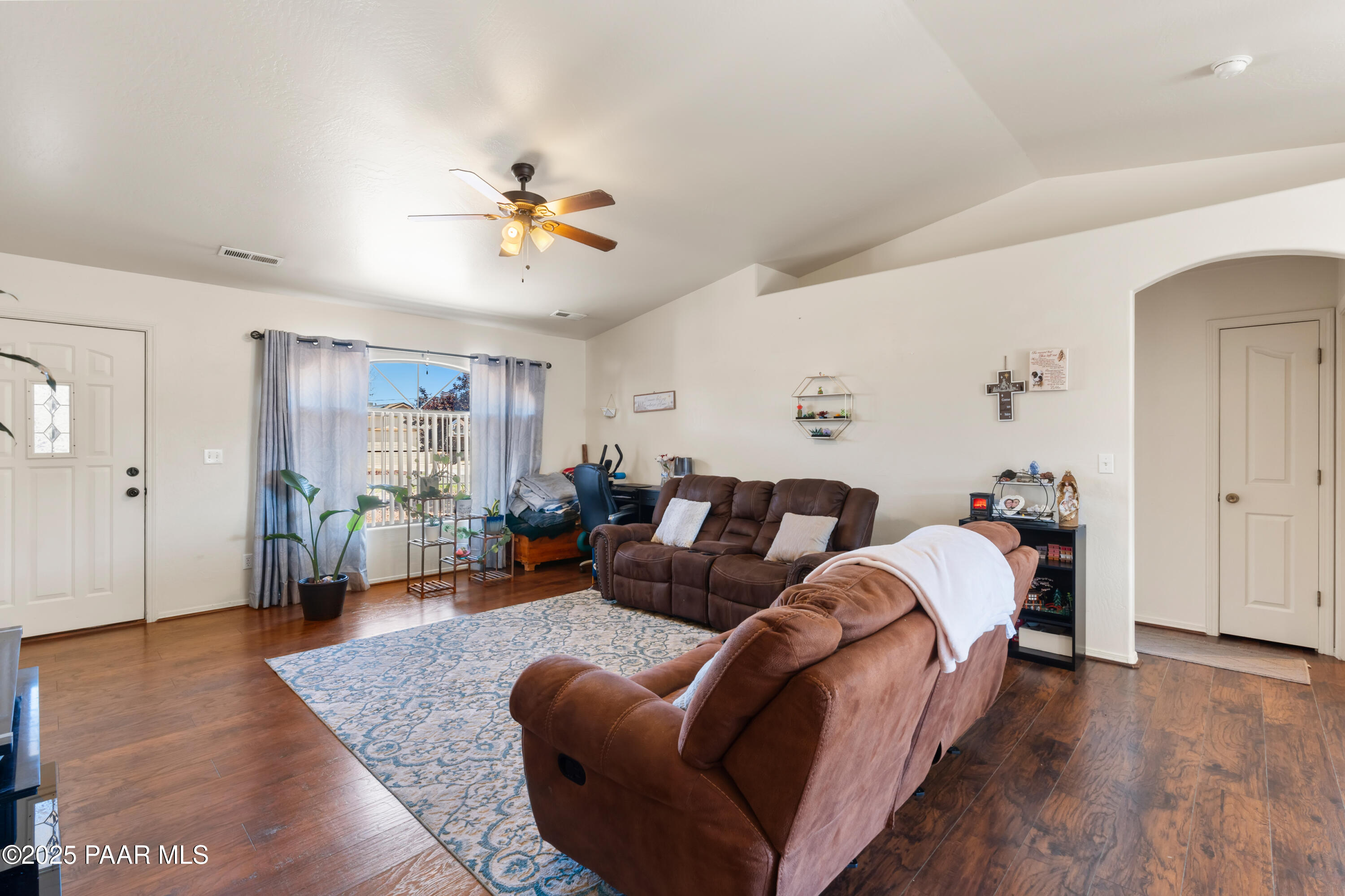 8671 E Apache Drive