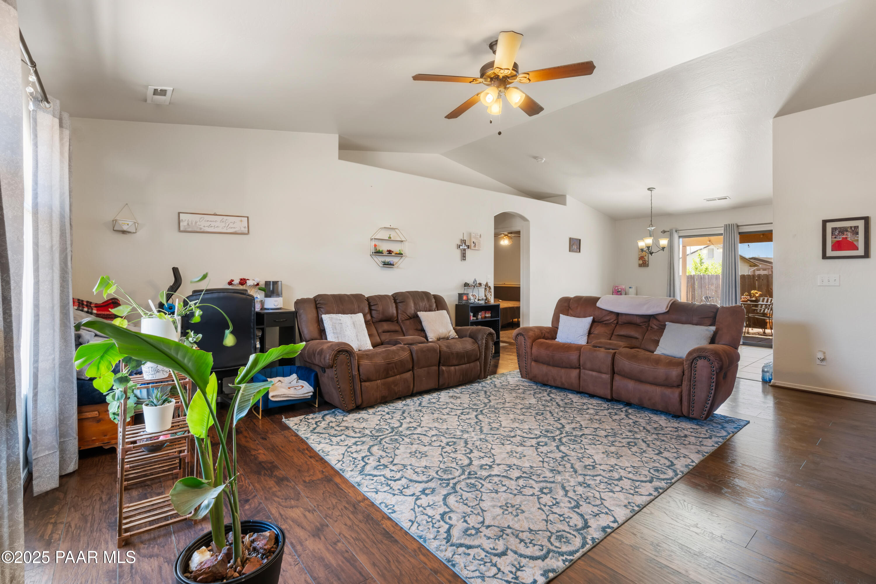 8671 E Apache Drive