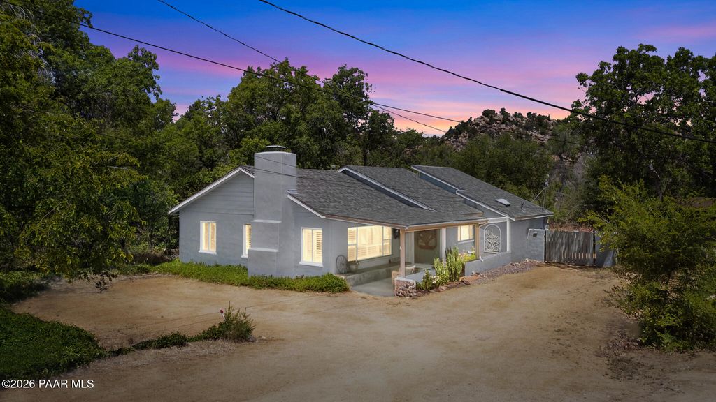 Photo of 1330 Paar Drive, Prescott, AZ 86305 (MLS # 1082259)