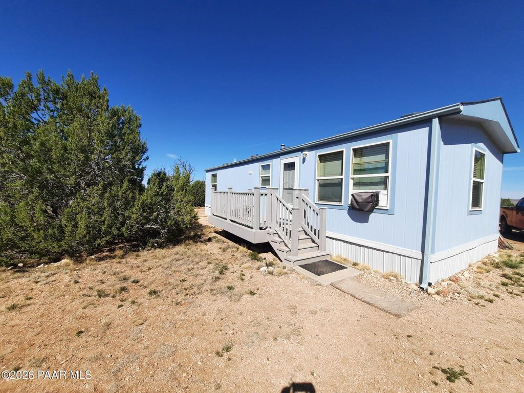 Photo of 37500 W Bullet Road, Seligman, AZ 86337 (MLS # 1080640)