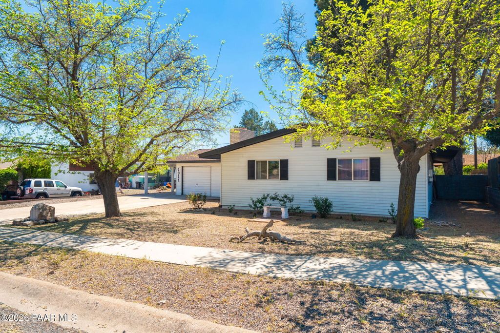 Photo of 1011 E Ash Drive, Cottonwood, AZ 86326 (MLS # 1080597)