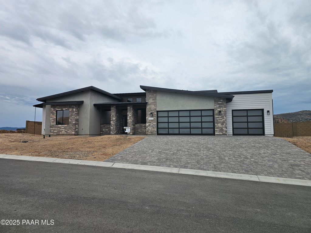 Photo of 3733 Blazing Ore Trail, Prescott, AZ 86301 (MLS # 1077126)