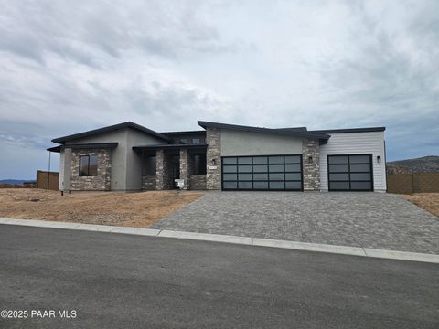 Photo of 3733 Blazing Ore Trail, Prescott, AZ 86301 (MLS # 1077126)