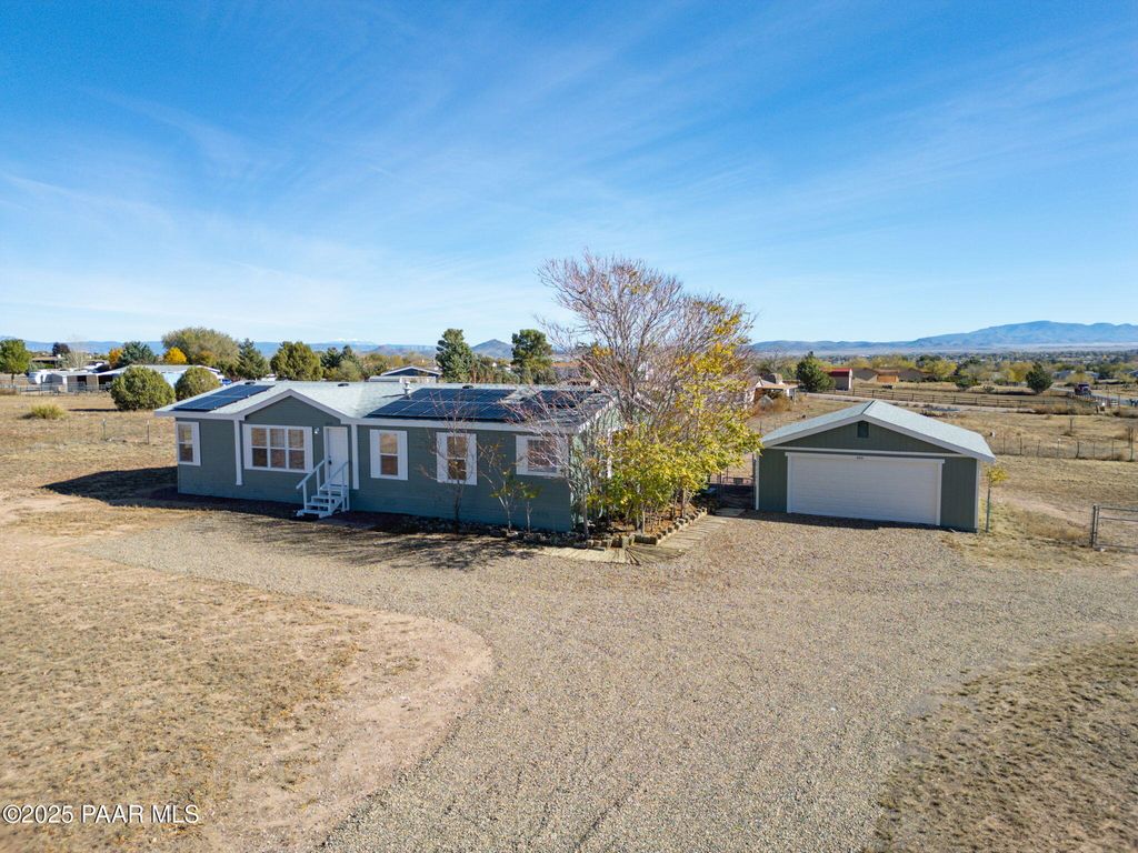 Photo of 2515 N Aztec Place, Chino Valley, AZ 86323 (MLS # 1078019)