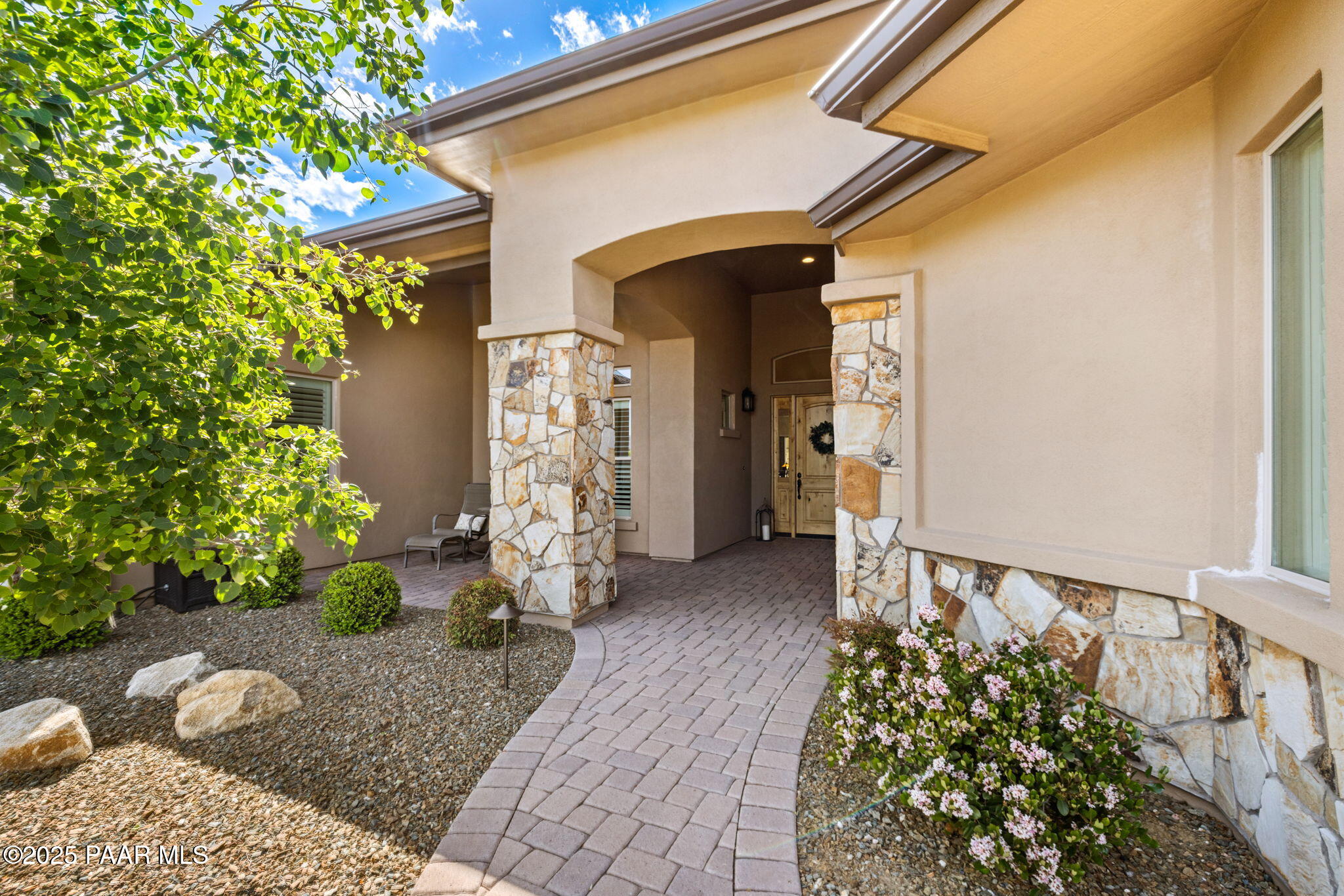 1032 Vantage Point Circle