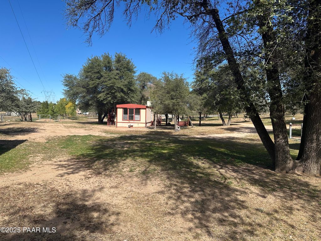 Photo of 2255 W Branding Iron Trail, Prescott, AZ 86305 (MLS # 1077504)