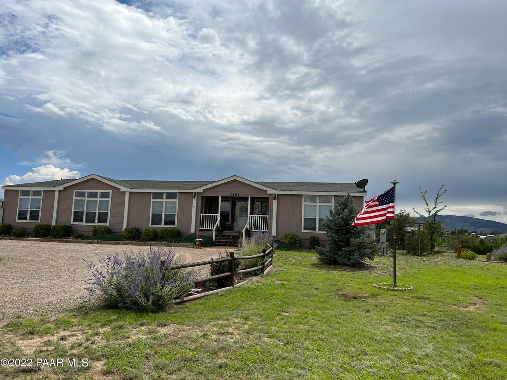 Photo of 1201 W Justray Ranch Road, Chino Valley, AZ 86323 (MLS # 1082269)