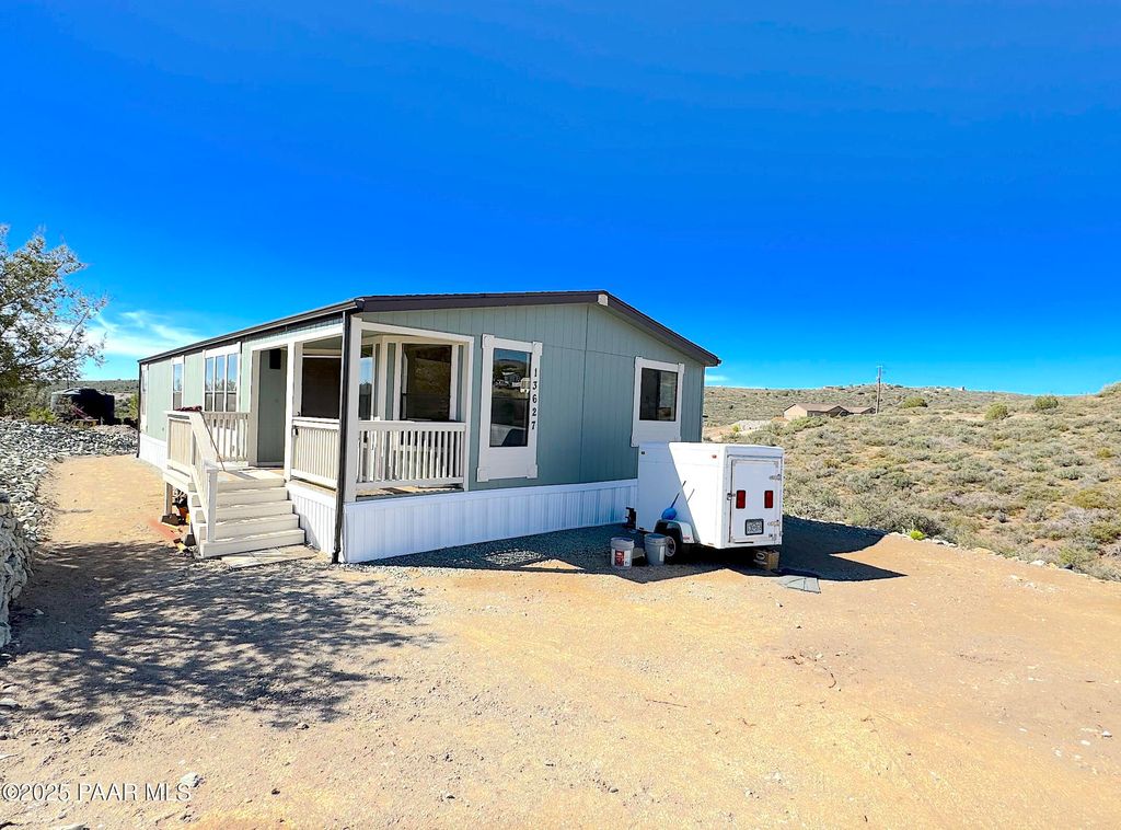 Photo of 13627 E Scooter Lane, Mayer, AZ 86333 (MLS # 1081369)