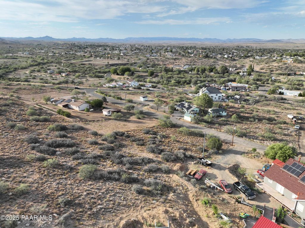 Photo of 20417 E Foothill Drive, Mayer, AZ 86333 (MLS # 1078396)