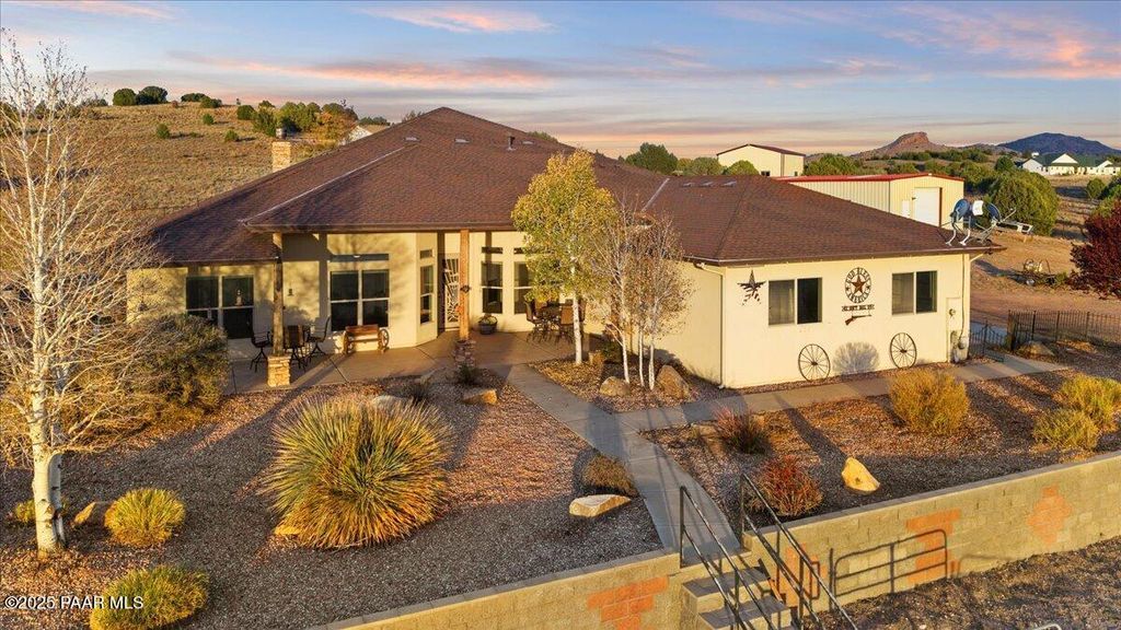 Photo of 20785 N Hackamore Lane, Paulden, AZ 86334 (MLS # 1077773)