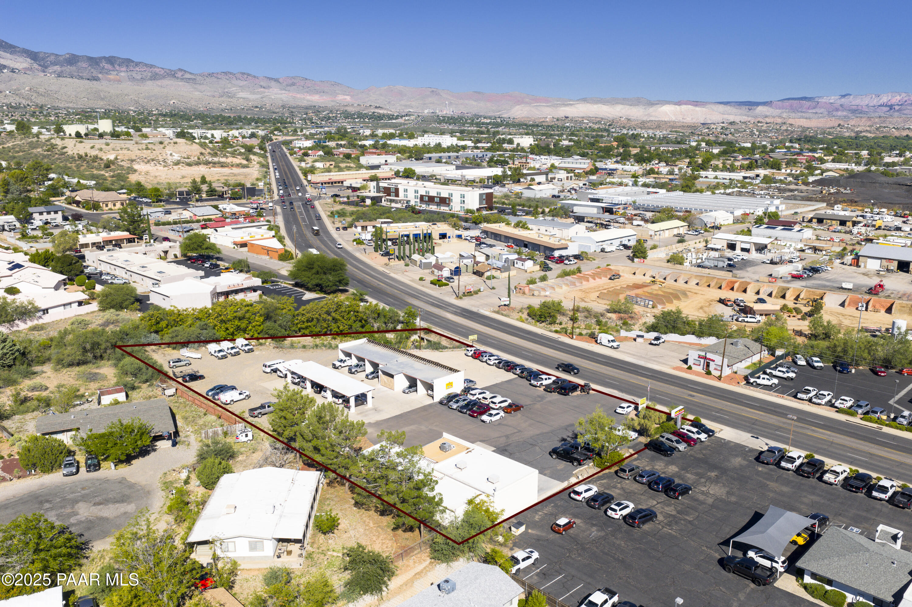 755 / 725 E State Route 89a