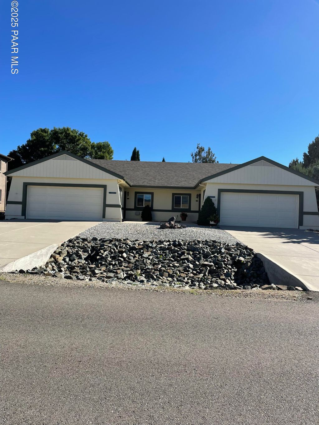 Photo of 873 N Old Chisholm Trail #A, Dewey-Humboldt, AZ 86327 (MLS # 1080853)