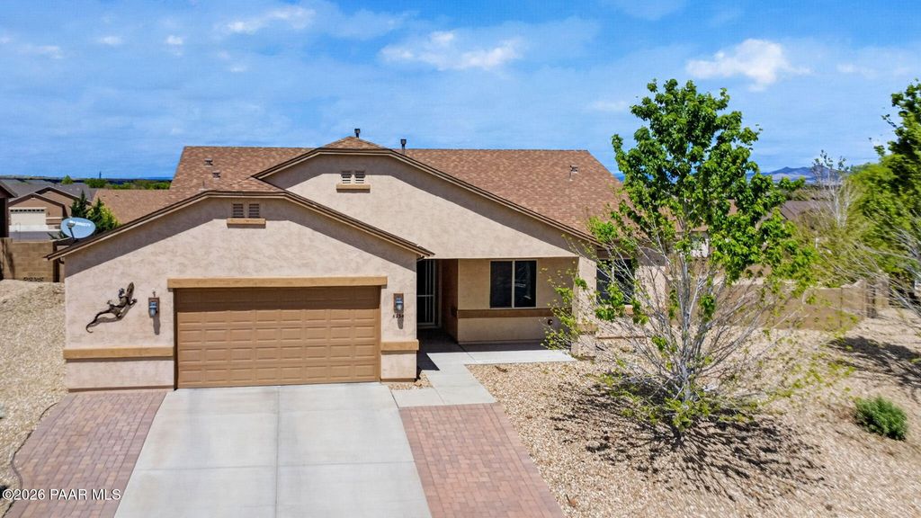 Photo of 6234 E Cambridge Avenue, Prescott Valley, AZ 86314 (MLS # 1081287)