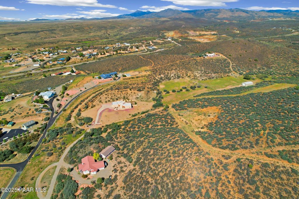 Photo of 599 S Apache Knolls Trail, Dewey-Humboldt, AZ 86327 (MLS # 1077291)