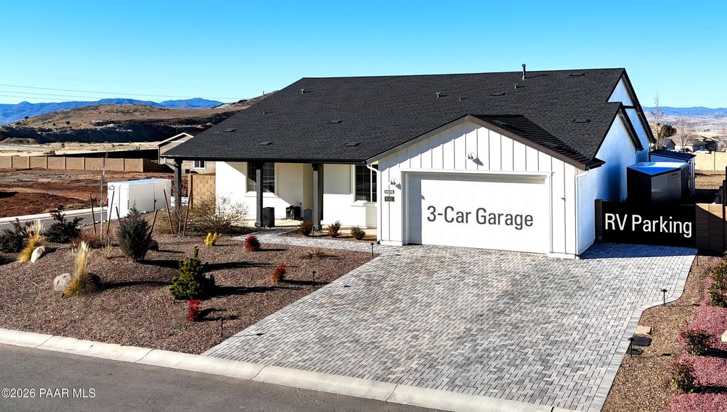 Photo of 8582 N Suzanna Drive, Prescott Valley, AZ 86315 (MLS # 1079317)