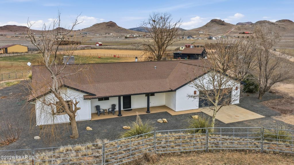 Photo of 5130 E Haystack Road, Chino Valley, AZ 86323 (MLS # 1079561)