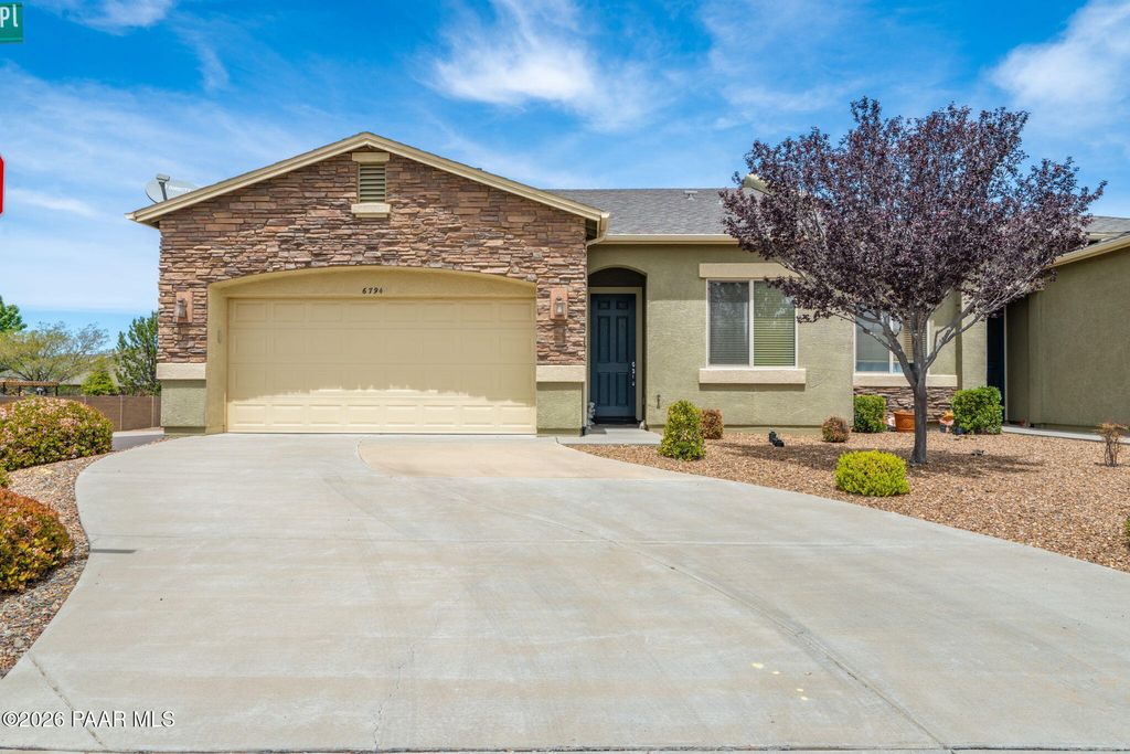 Photo of 6794 E Hetley Place #5, Prescott Valley, AZ 86314 (MLS # 1081542)
