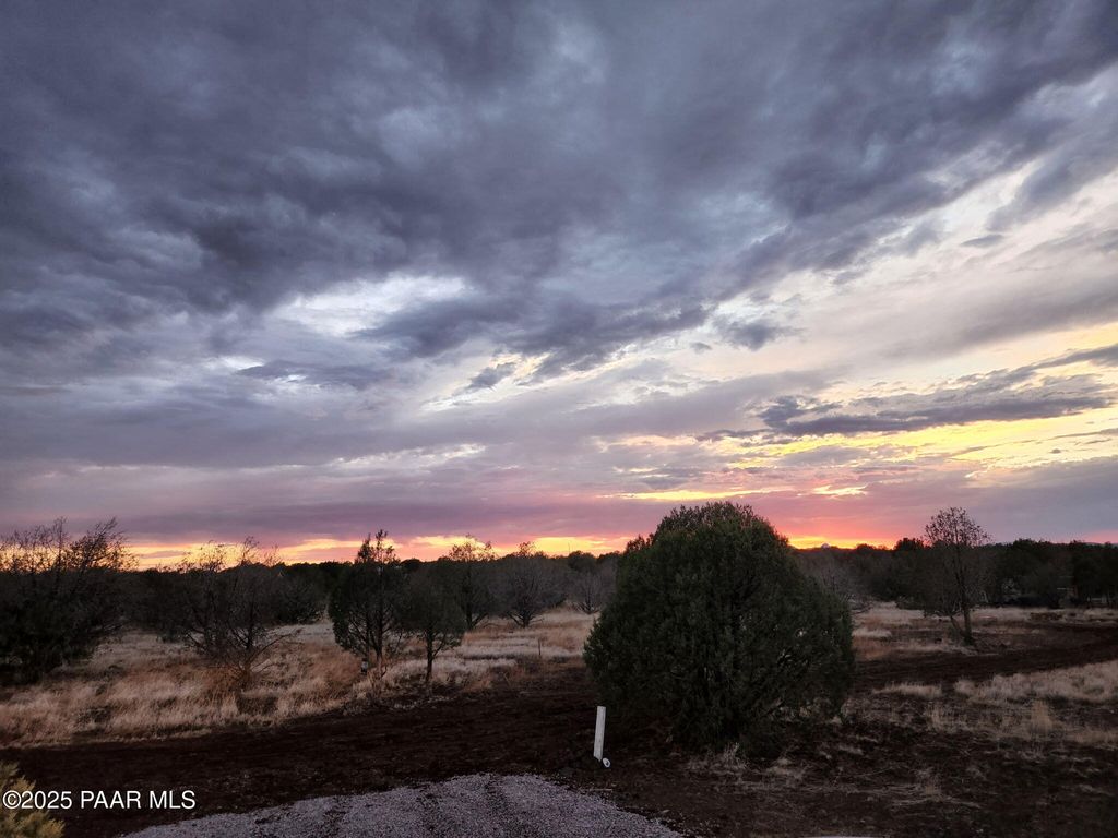 Photo of 4353 N Highview Drive, Williams, AZ 86046 (MLS # 1077289)