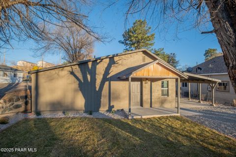 Photo of 571 Lincoln Avenue, Prescott, AZ 86301 (MLS # 1078292)