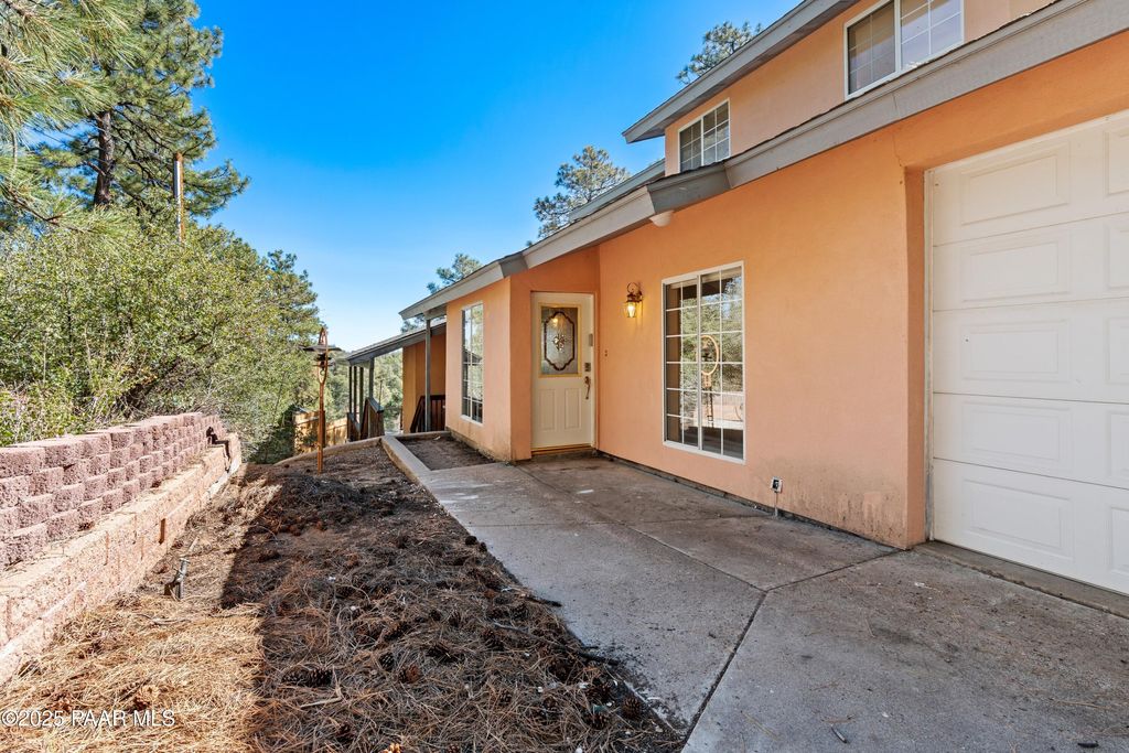 Photo of 1505 N Pine Lane, Prescott, AZ 86305 (MLS # 1077179)