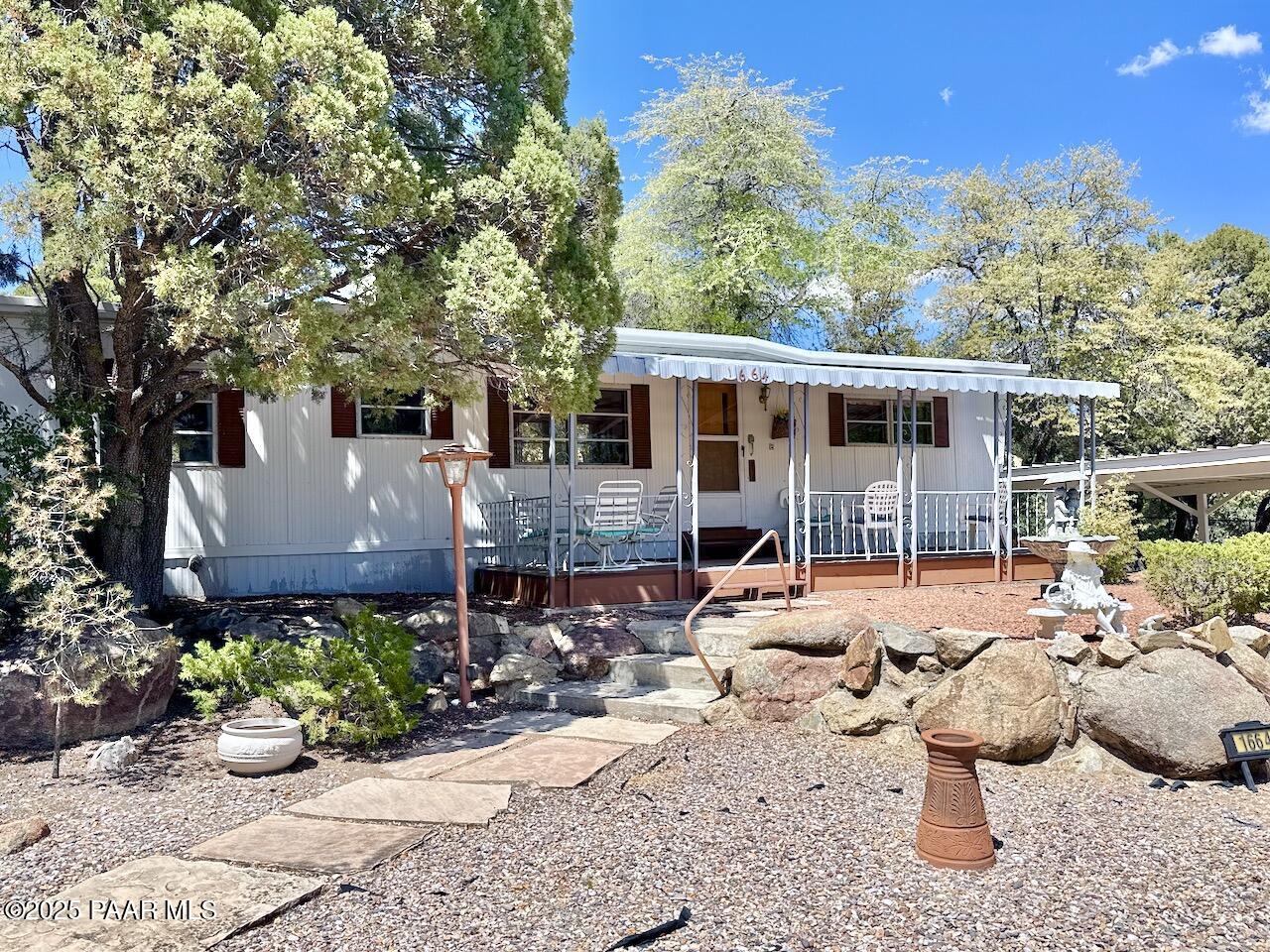 1664 White Oak Circle