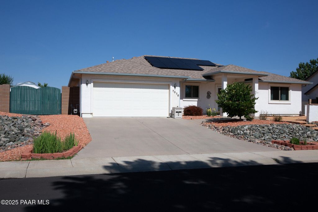 Photo of 7075 E Horizon Way, Prescott Valley, AZ 86315 (MLS # 1078212)