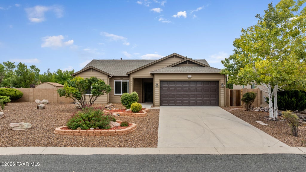 Photo of 7839 E Falla Bella Way, Prescott Valley, AZ 86315 (MLS # 1085064)