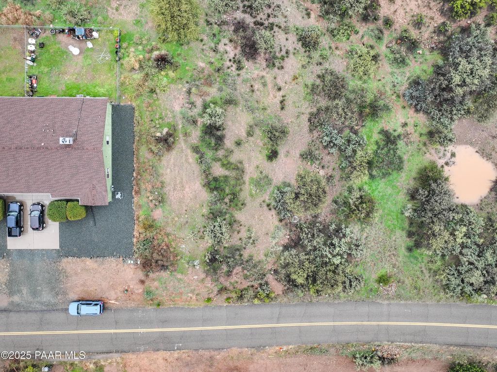 Photo of 17102 E Roadrunner Road, Mayer, AZ 86333 (MLS # 1077969)