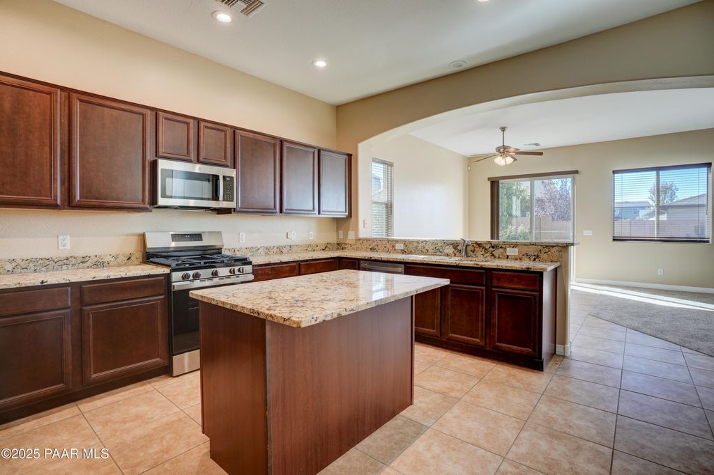 Photo of 955 N Ceballos Court, Dewey-Humboldt, AZ 86327 (MLS # 1076931)