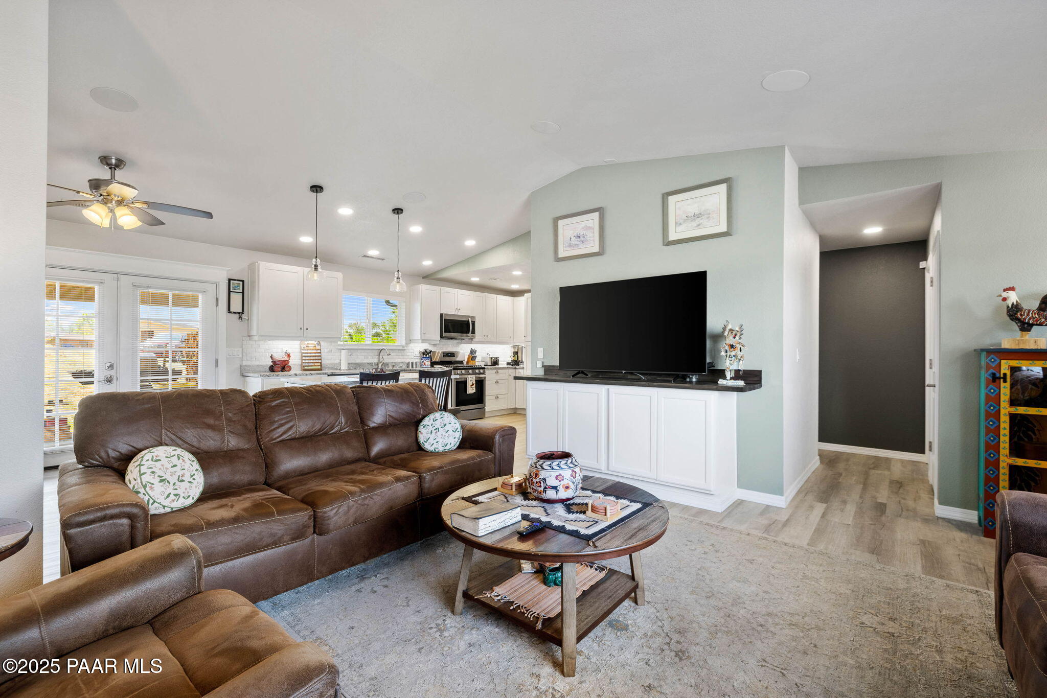 1725 W Bumblebee Road