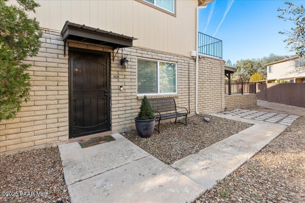 Photo of 1628 W Lindley Drive #2b, Prescott, AZ 86303 (MLS # 1078423)