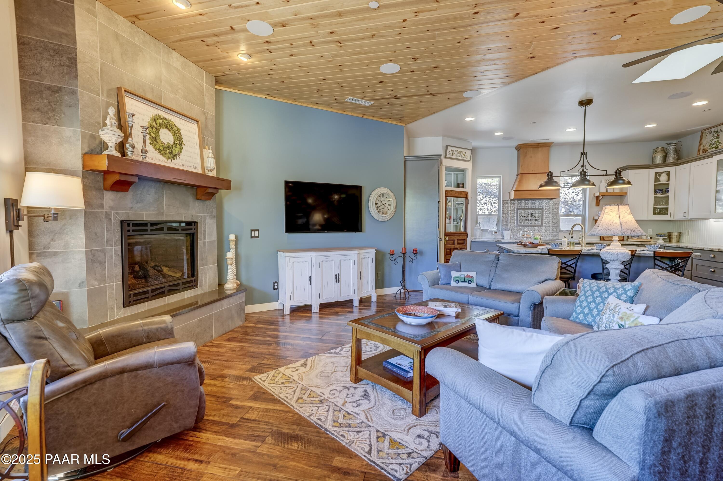 1034 Sheriffs Posse Trail