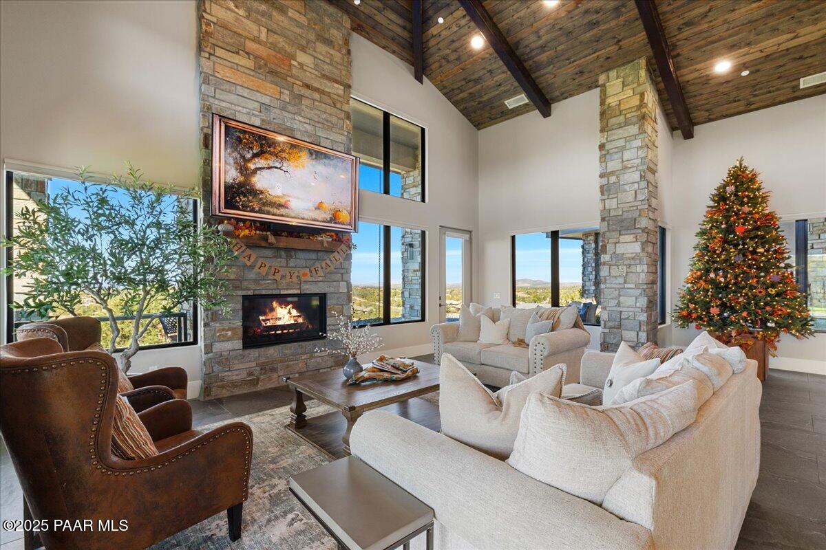 5535 W Corliss Circle