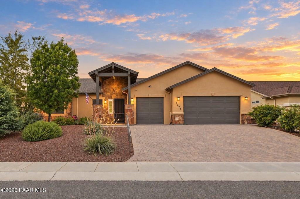 Photo of 8370 N View Crest CRST, Prescott Valley, AZ 86315 (MLS # 1085174)