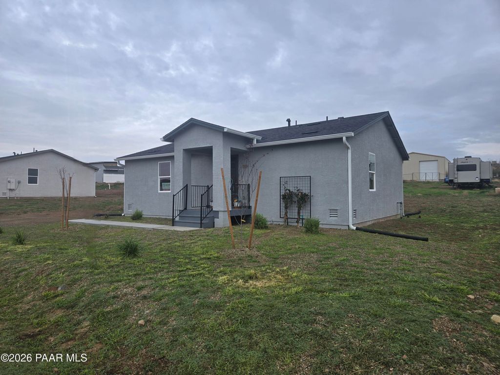 Photo of 20170 E Prickly Pear Drive, Mayer, AZ 86333 (MLS # 1078565)