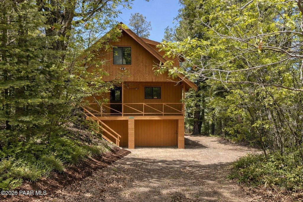 Photo of 8520 S Hoot Owl Ridge Drive, Prescott, AZ 86303 (MLS # 1080702)