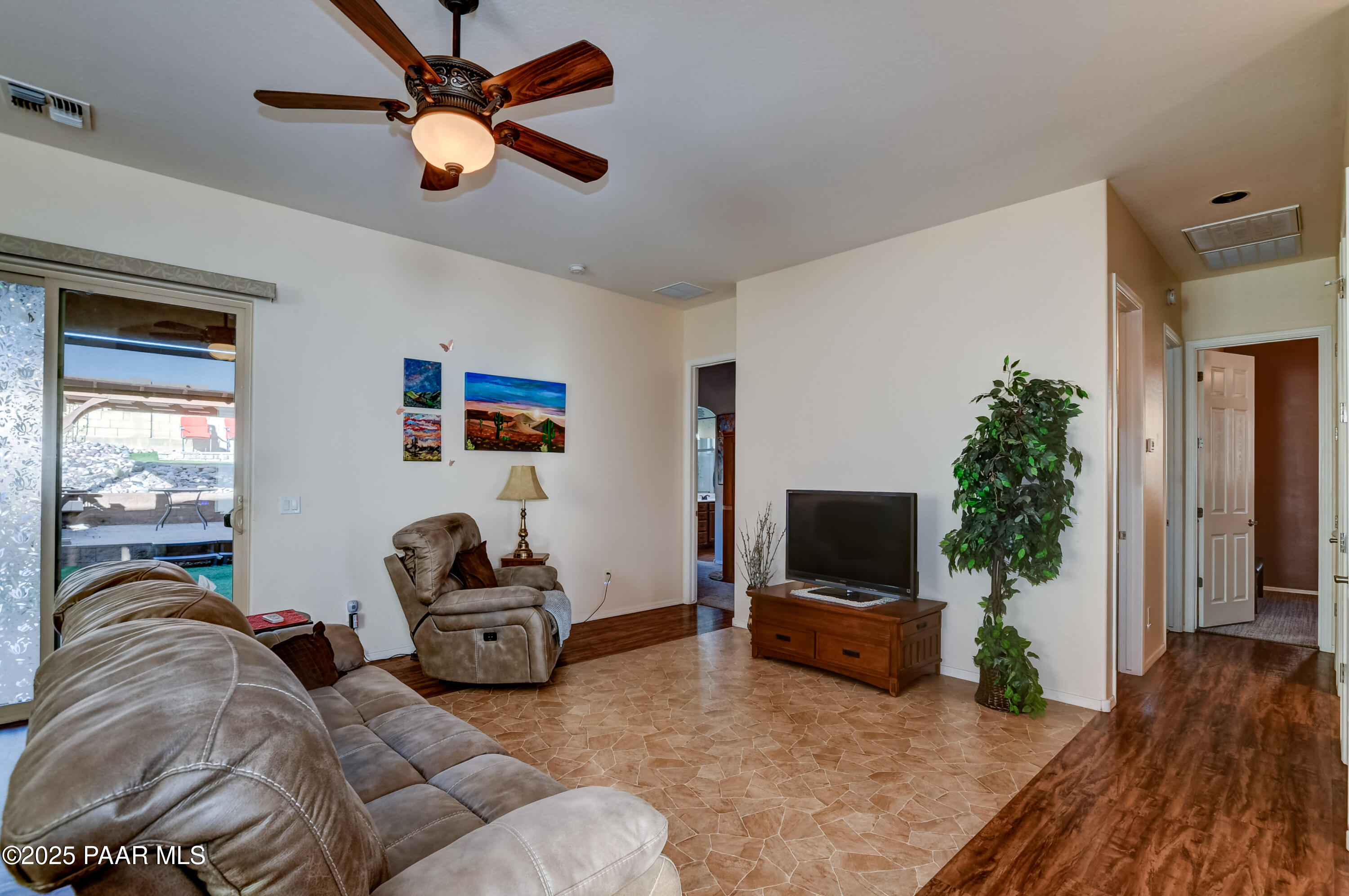 Prescott Valley, Arizona 86314, United States, 3 Bedrooms Bedrooms, ,2 BathroomsBathrooms,Residential,Pending,78962