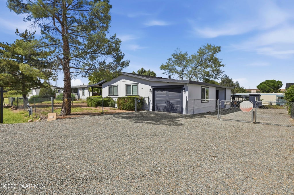 Photo of 7750 E Thelma Drive, Prescott Valley, AZ 86314 (MLS # 1085637)