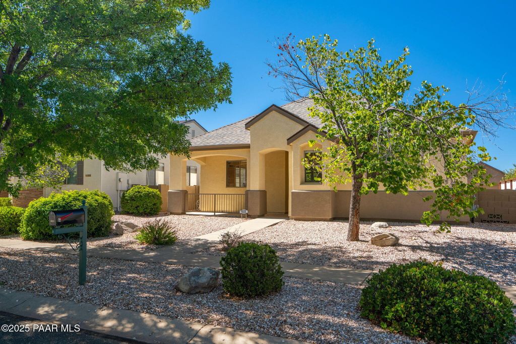 Photo of 1848 N Fire Butte Way, Prescott Valley, AZ 86314 (MLS # 1076946)
