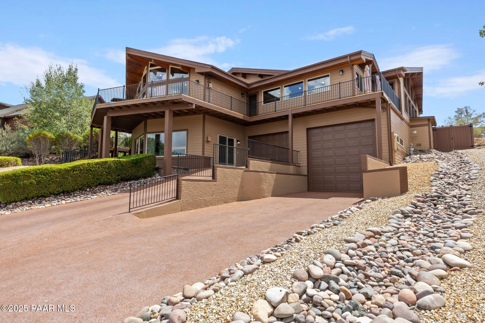 1484 Eagle Crest Drive
