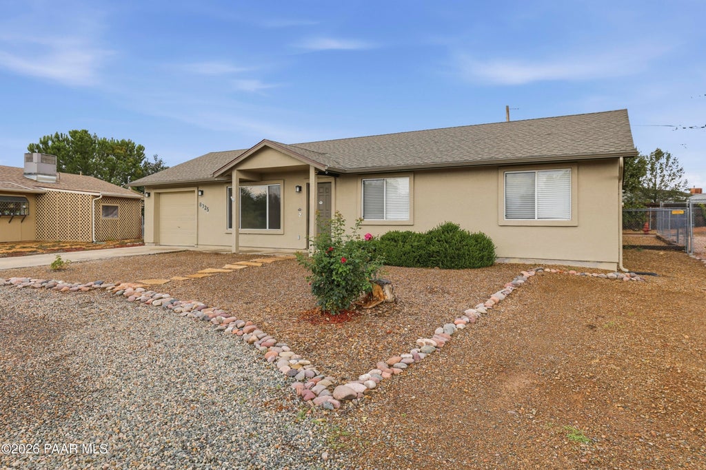 Photo of 8325 E Lakeshore Drive, Prescott Valley, AZ 86314 (MLS # 1085913)