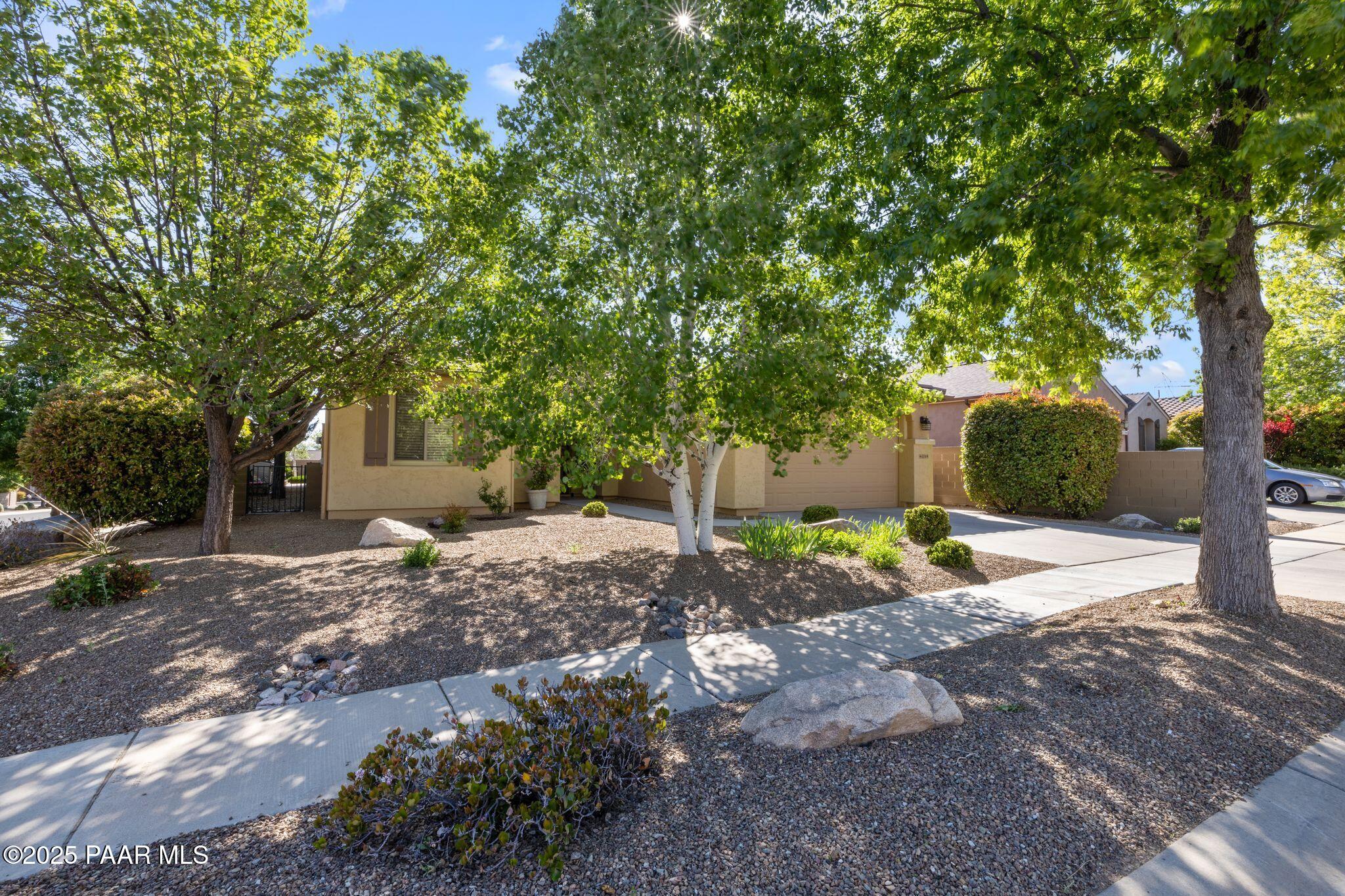 1109 N Half Hitch Road