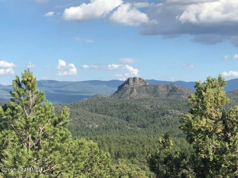 Photo of 5101 W Iron Springs Road, Prescott, AZ 86305 (MLS # 1085223)
