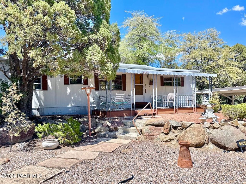 Photo of 1664 White Oak Circle, Prescott, AZ 86305 (MLS # 1080086)