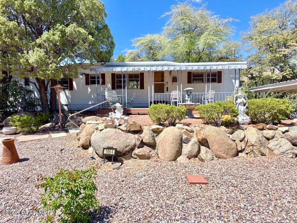 Photo of 1664 White Oak Circle, Prescott, AZ 86305 (MLS # 1080086)