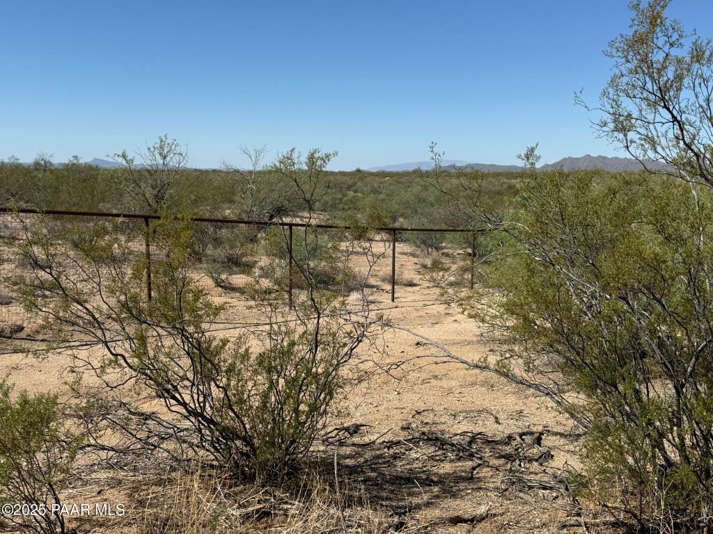 Photo of Xx00 W Saguaro Hill Trail, Congress, AZ 85332 (MLS # 1086033)