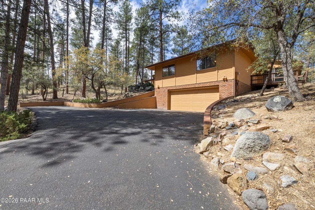 Photo of 1860 Coyote Road, Prescott, AZ 86303 (MLS # 1081254)