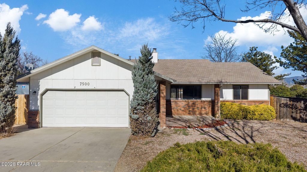 Photo of 7500 E Paseo Dulce, Prescott Valley, AZ 86314 (MLS # 1078775)