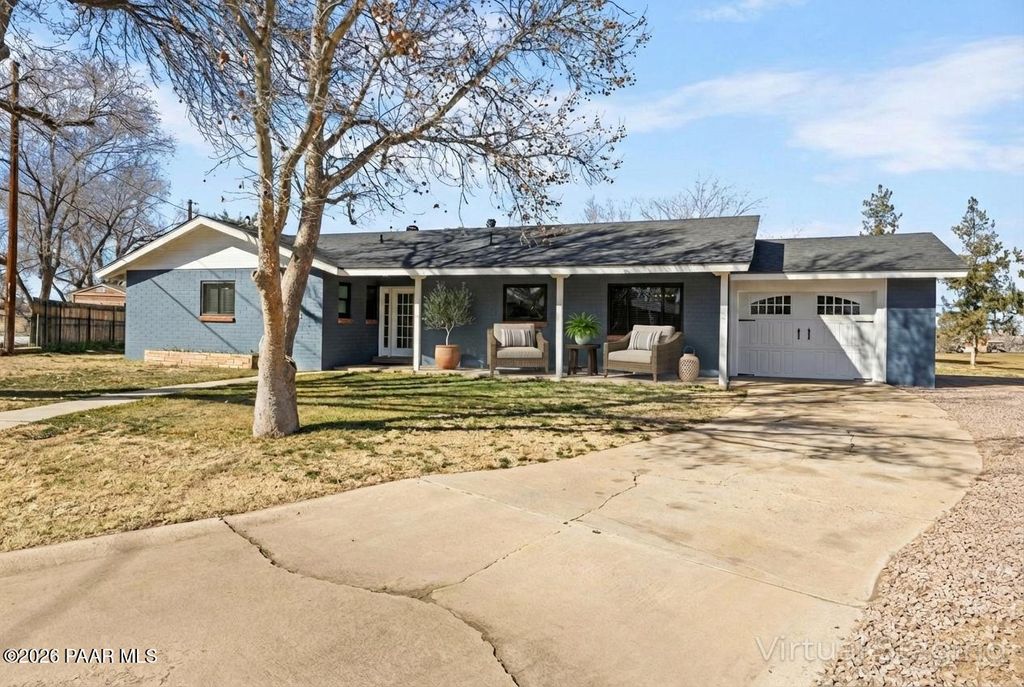 Photo of 12 Bar Heart Drive, Prescott, AZ 86301 (MLS # 1079305)